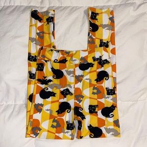 LuLaroe black cats and bats leggings size Large